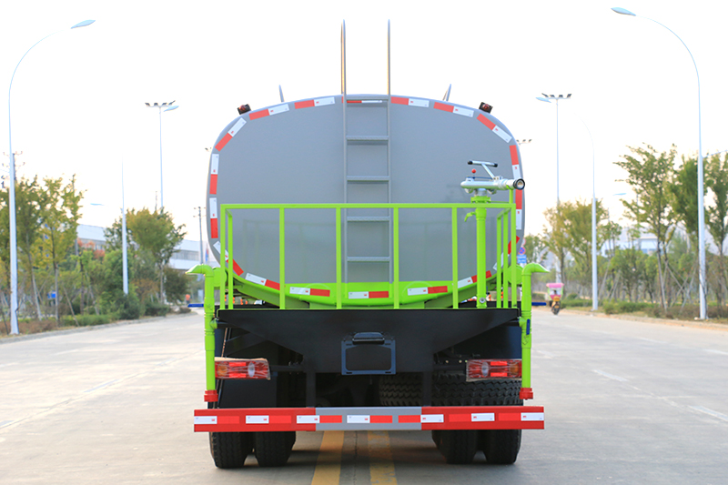 國六東風D3L后八輪 19.3噸 灑水車?{i}