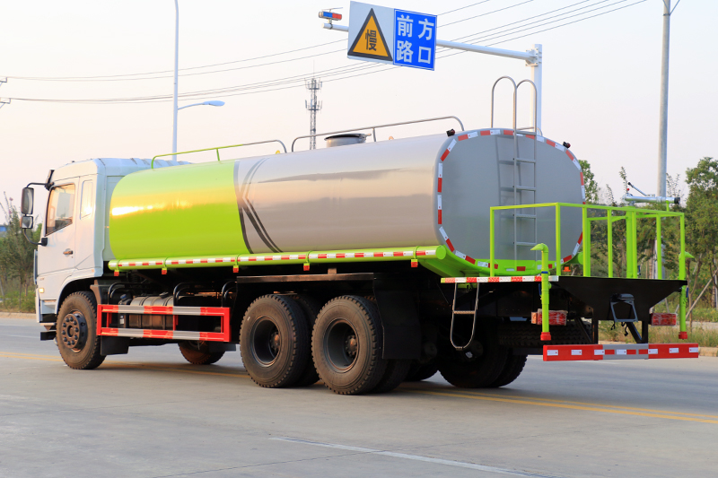 國六東風D3L后八輪 19.3噸 灑水車?{i}