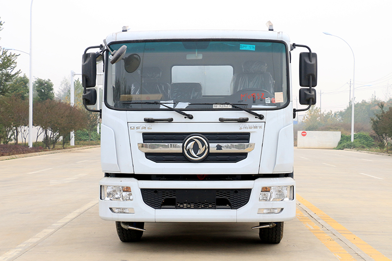 國六東風D9 12噸/14噸灑水車{i}