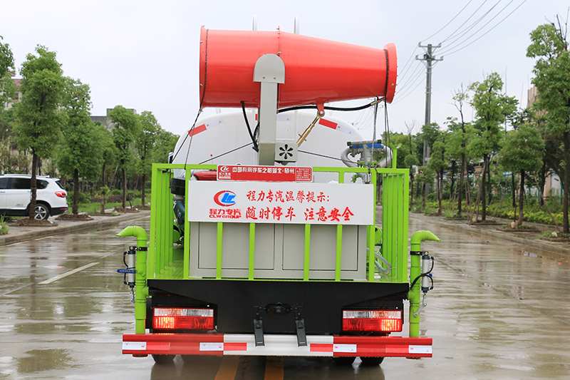 國六小福瑞卡 5噸 噴霧車{i}
