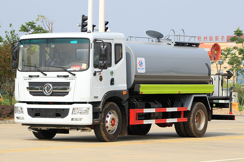 國(guó)六東風(fēng)D9 12噸 噴霧車