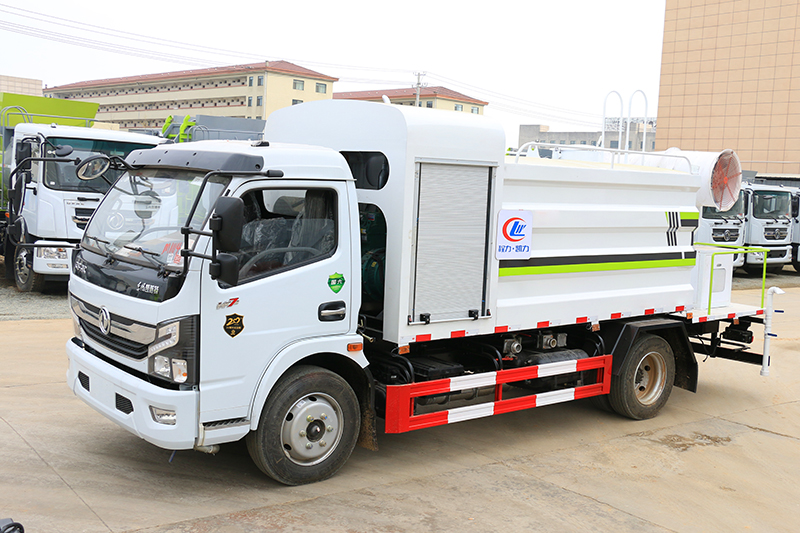 國六東風(fēng)大多利卡 8噸 抑塵車{i}