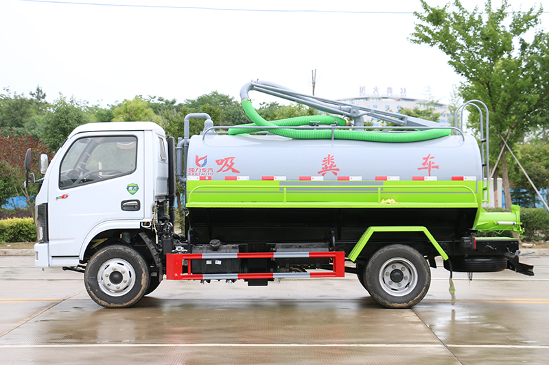 國六 東風小福瑞卡 5方吸糞車{i}