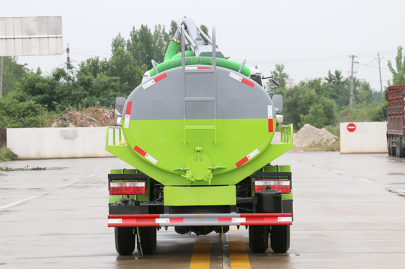 國六 東風小福瑞卡 5方吸糞車{i}