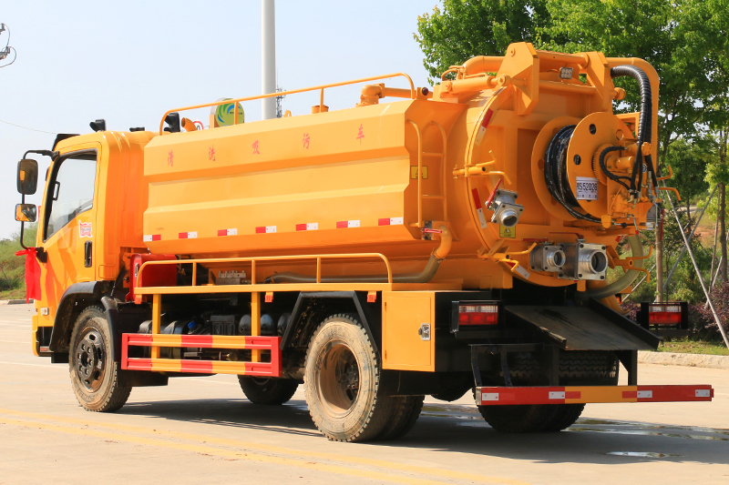 國六大福瑞卡 10方 清洗吸污車（廂式）{i}