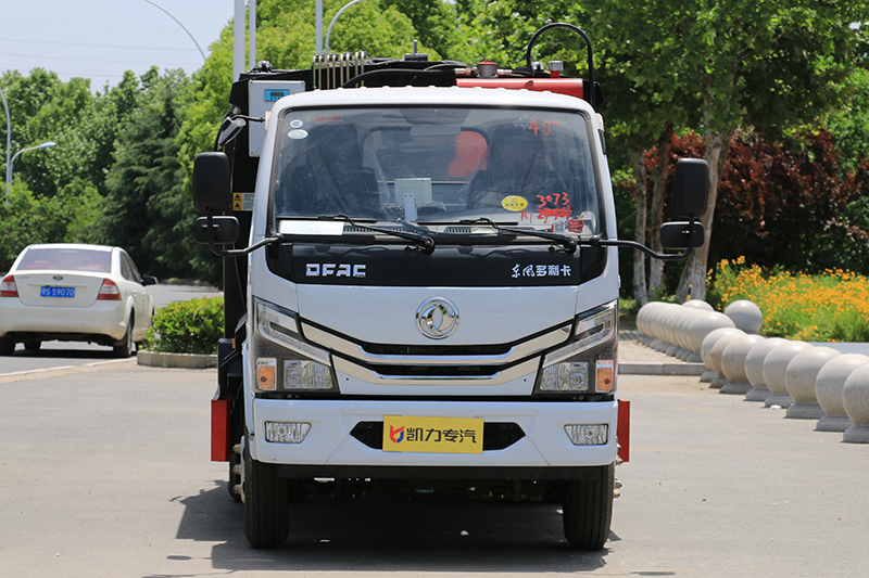 國六小多利卡 6方 壓縮垃圾車{i}