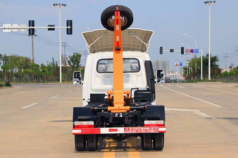 國六東風(fēng)途逸 藍(lán)牌 2-3方 勾臂垃圾車?{i}