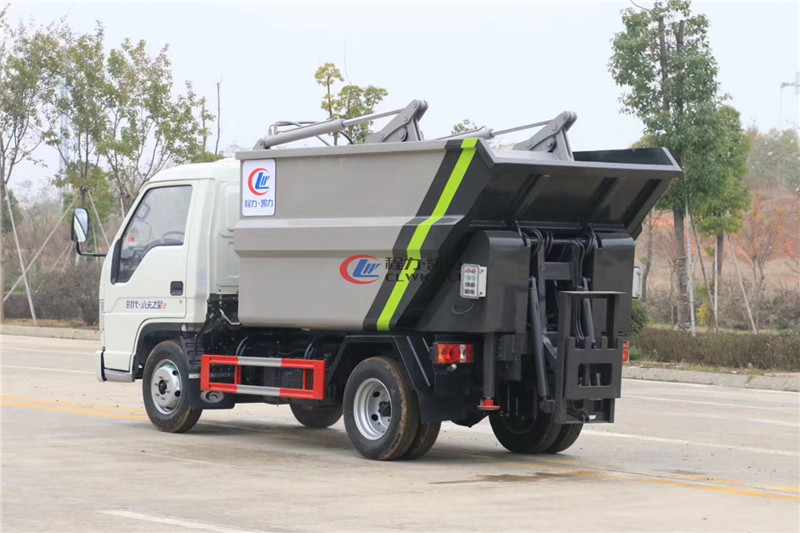 國六福田3方無泄漏壓縮垃圾車{i}