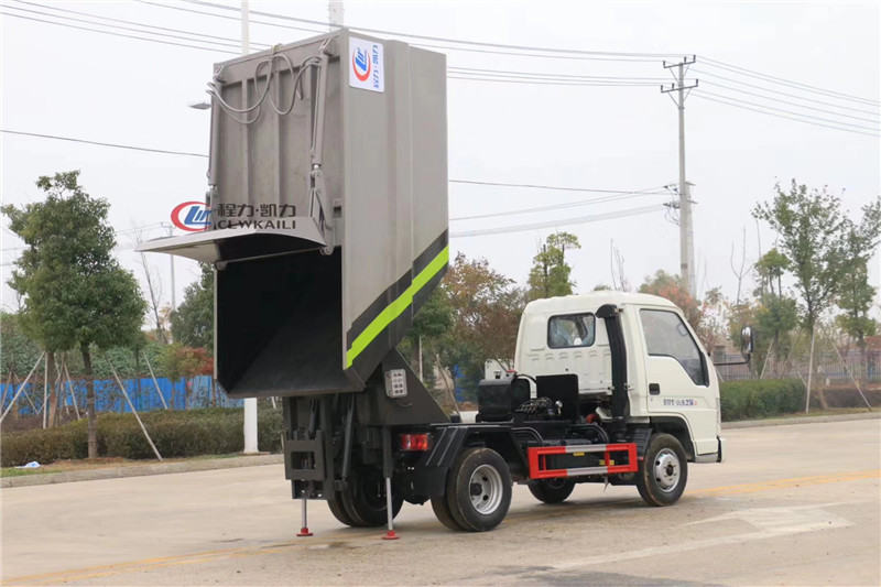 國六福田3方無泄漏壓縮垃圾車{i}