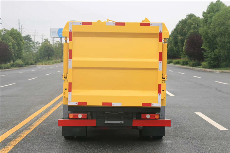 國六凱馬3.5方側裝壓縮垃圾車{i}