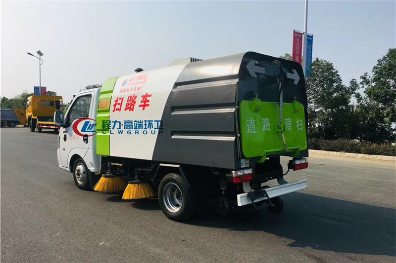 國(guó)六東風(fēng)途逸3方（0.5水/2塵）掃路車(chē){i}