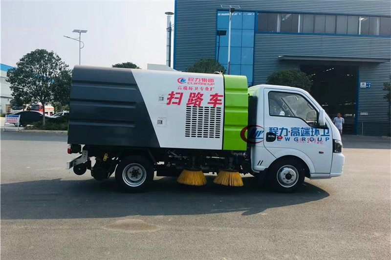 國(guó)六東風(fēng)途逸3方（0.5水/2塵）掃路車(chē){i}