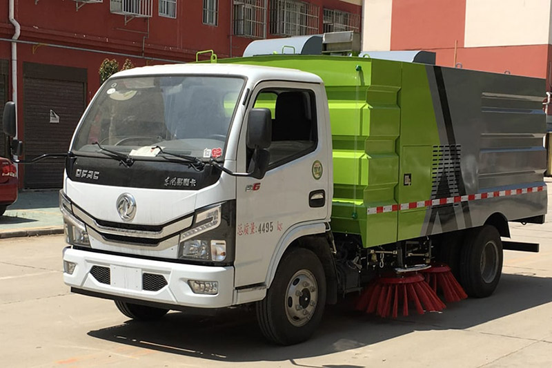 國六小多利卡5噸（1.5水/4塵）掃路車{i}