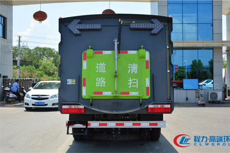國六大多利卡8噸（2.5水/5塵）掃路車{i}