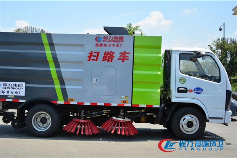 國六大多利卡8噸（2.5水/5塵）掃路車{i}