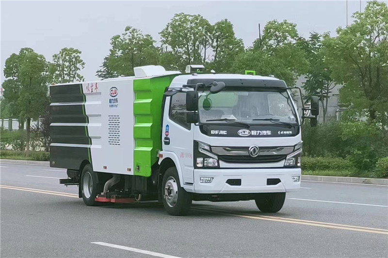 國六大多利卡8噸（1.5水/6塵）吸塵車{i}
