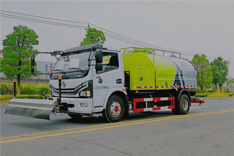 國六大多利卡6方路面清洗車{i}