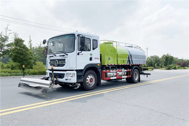 國六東風D9 9方路面清洗車{i}
