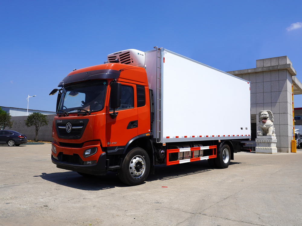 東風天錦KR（高頂雙臥）冷藏車（國六）