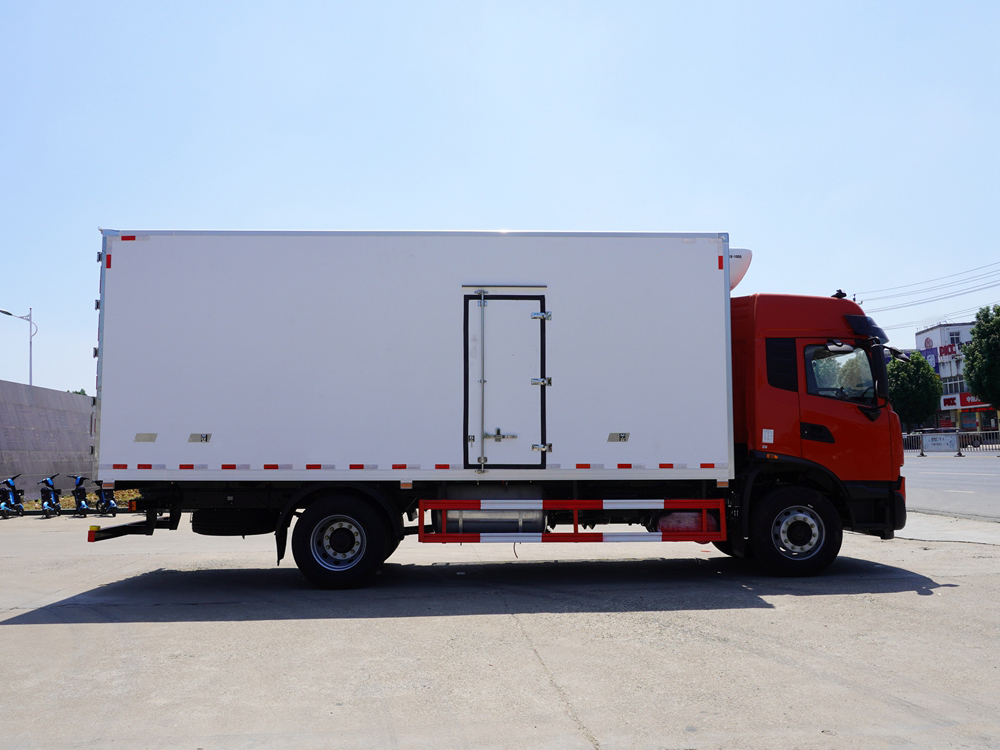 東風天錦KR（高頂雙臥）冷藏車（國六）{i}