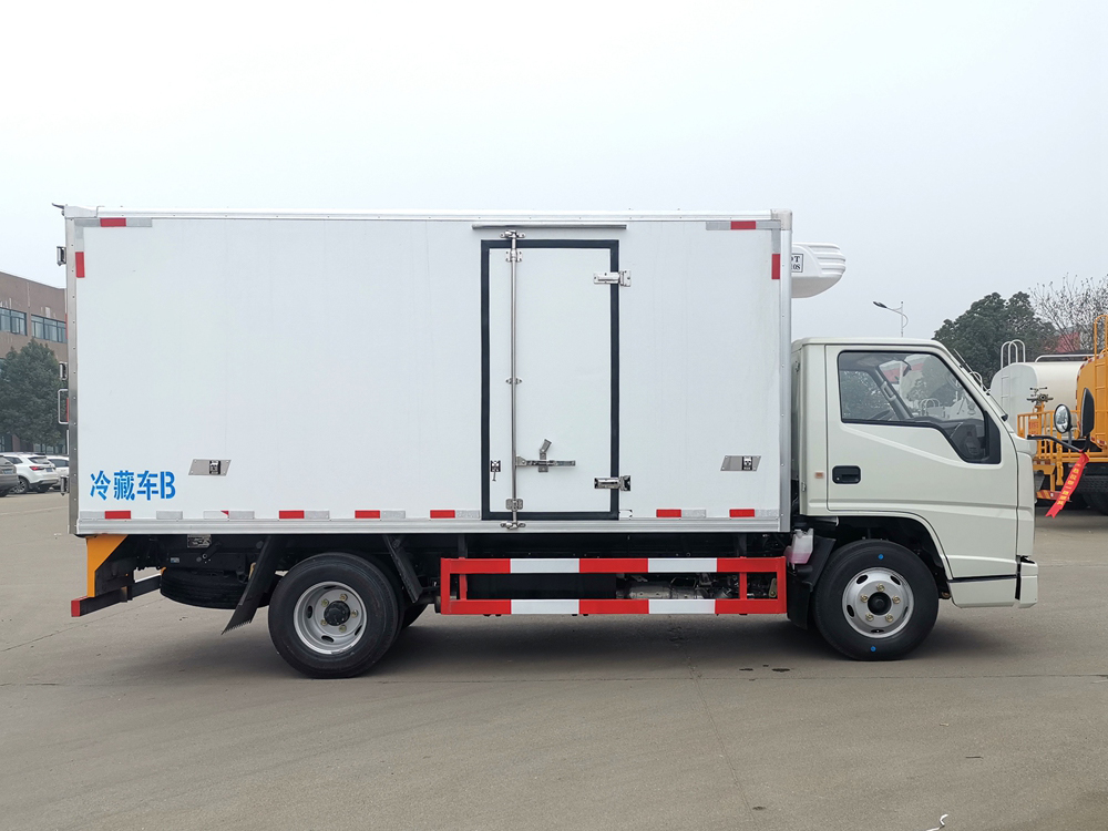 江鈴順達窄體國六冷藏車{i}