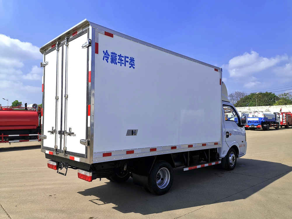 東風途逸汽油（國六）冷藏車{i}