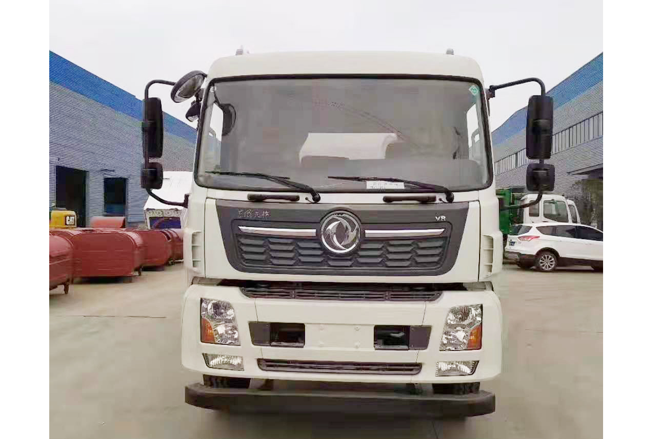 東風天錦（小三軸）30立方飼料運輸車{i}