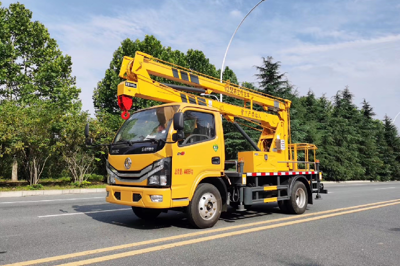 國六東風18.5米高空作業(yè)車（黃牌，折疊臂）{i}