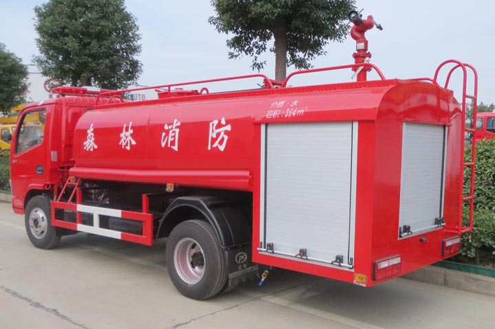 國六5立方森林消防灑水車{i}