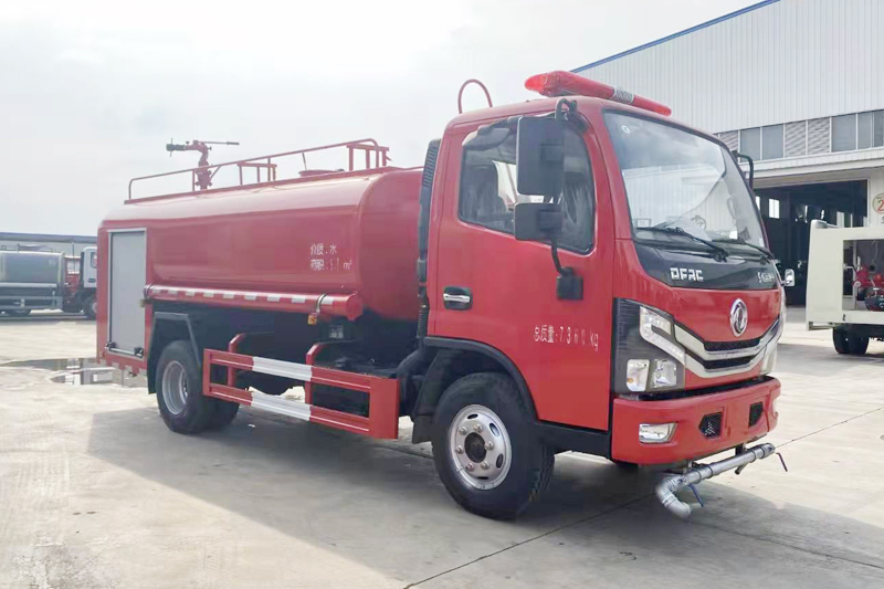 國六5立方森林消防灑水車{i}