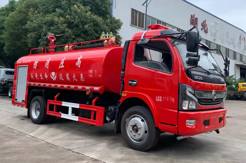 東風(fēng)大多利卡(7立方)消防灑水車