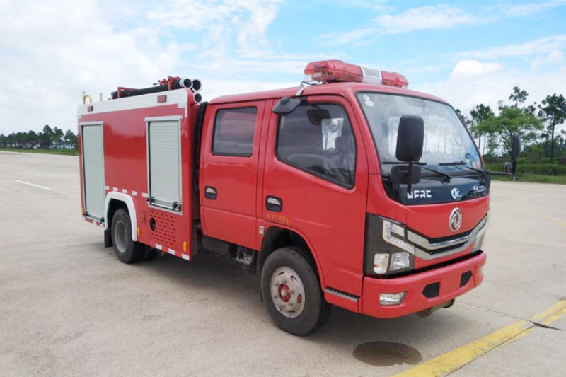 小多利卡2方水罐消防車（雙排）